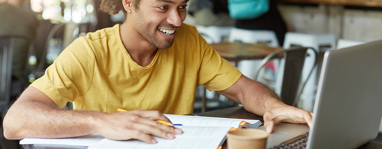 Plataforma “Seu Primeiro Passo” oferece cursos gratuitos para quem está no CadÚnico