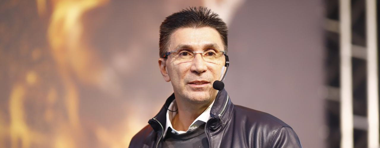 Em artigo, Dr. Valdir Perazzo escreve sobre Janguiê Diniz e diz que empreendedorismo aliado à educação pode transformar o Brasil