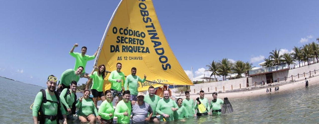 CEO da Raiz Latina Telma Santos marca presença no encontro de conclusão de curso do Instituto Êxito